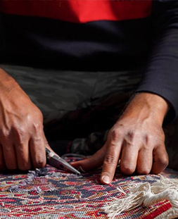 رفو گری قالی در قالیشویی سوهانک